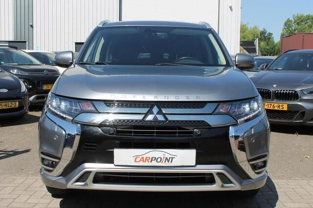 Occasion Mitsubishi Outlander Instyle 311 PK (228 kW) 2019 Grijs SUV
