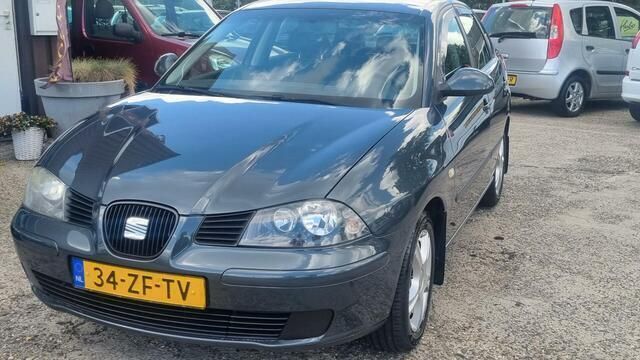 Grijs Gebruikt 2008 Seat Cordoba Sedan | € 1.199 (Eerlijke prijs) - Afbeelding 1/4