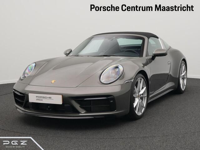 Groen, metallic lak Gebruikt 2023 Porsche 911 Targa 4 Cabriolet | € 189.750 (Eerlijke prijs) - Afbeelding 1/4