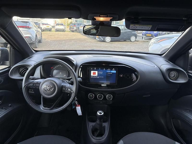 Occasion Toyota Aygo X Play 72 PK (52 kW) 2024 Zwart SUV