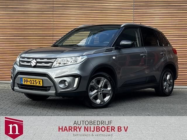 Grijs Gebruikt 2017 Suzuki Vitara Exclusive SUV | € 13.900 (Eerlijke prijs) - Afbeelding 1/4
