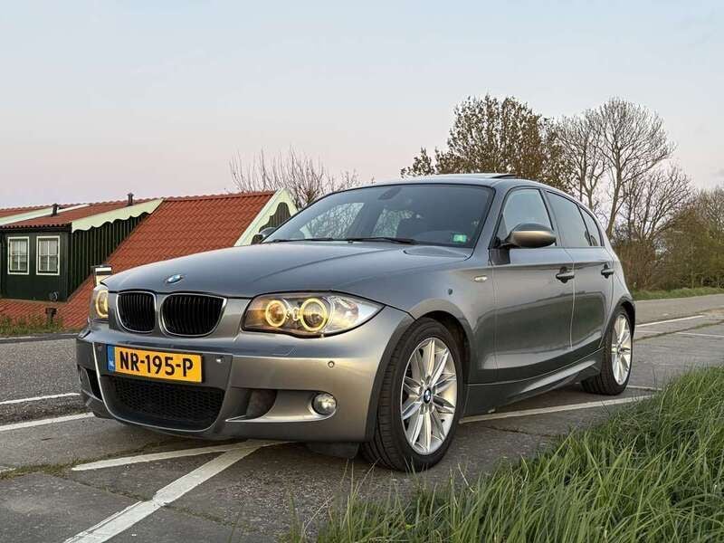 Grijs Gebruikt 2009 BMW 118 M Sport Hatchback | € 6.000 (Duur) - Afbeelding 1/4