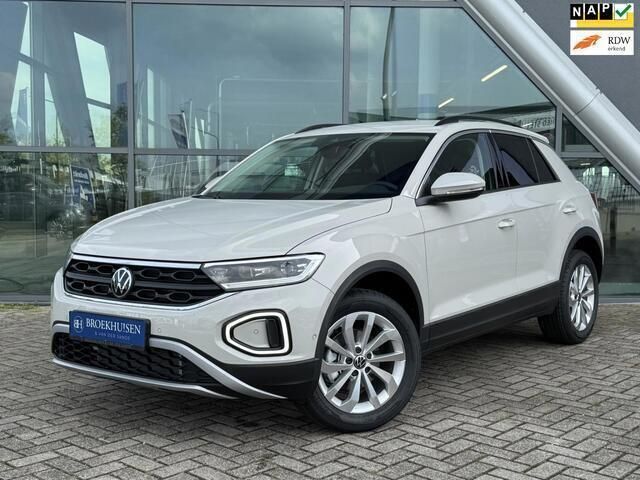Grijs Gebruikt 2025 VW T-Roc Life SUV | € 36.950 (Eerlijke prijs) - Afbeelding 1/4