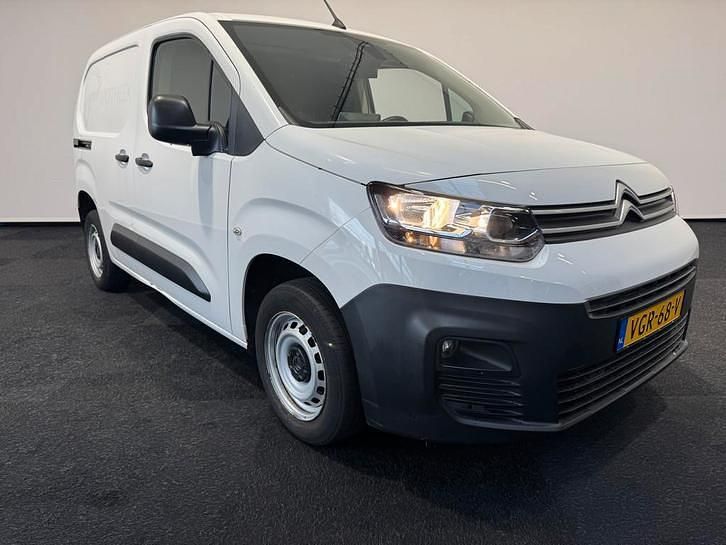 Wit Occasion 2020 Citroën Berlingo MPV | € 9.950 (Goede deal) - Afbeelding 1/4