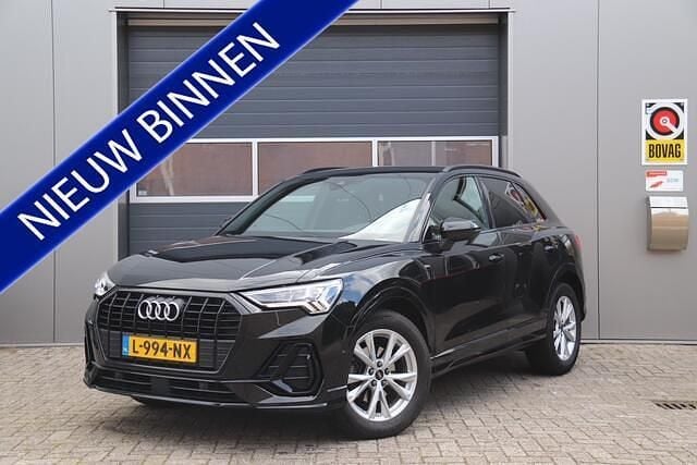 Zwart Gebruikt 2021 Audi Q3 S-Line SUV | € 31.995 (Goede deal) - Afbeelding 1/4