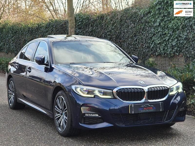 Occasion BMW 330e Executive 2019 Blauw Sedan