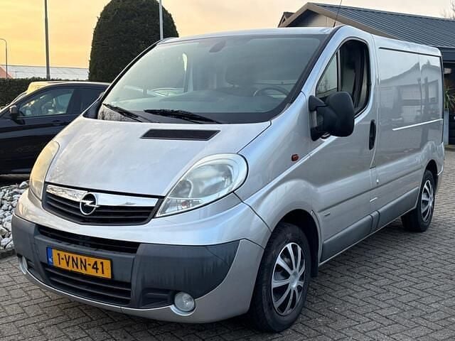 Occasion Opel Vivaro 114 PK (83 kW) 2011 Zilver MPV