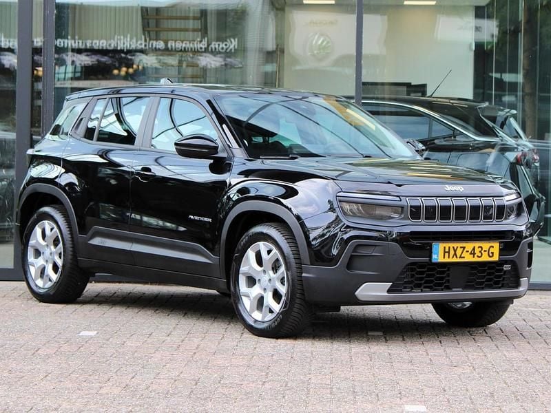 Zwart Gebruikt 2024 Jeep Avenger Altitude SUV | € 25.897 (Eerlijke prijs) - Afbeelding 1/1