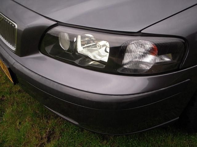 Occasion Volvo V70 140 PK (102 kW) 2005 Grijs (metallic) Stationwagen