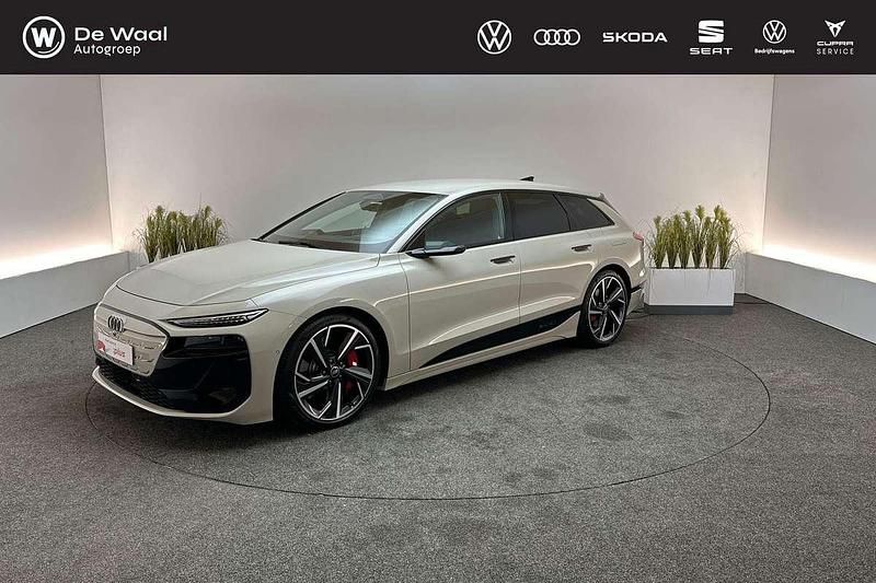 Siambeige metallic Gebruikt 2025 Audi S6 e-tron S-Line Sedan | € 89.800 - Afbeelding 1/3