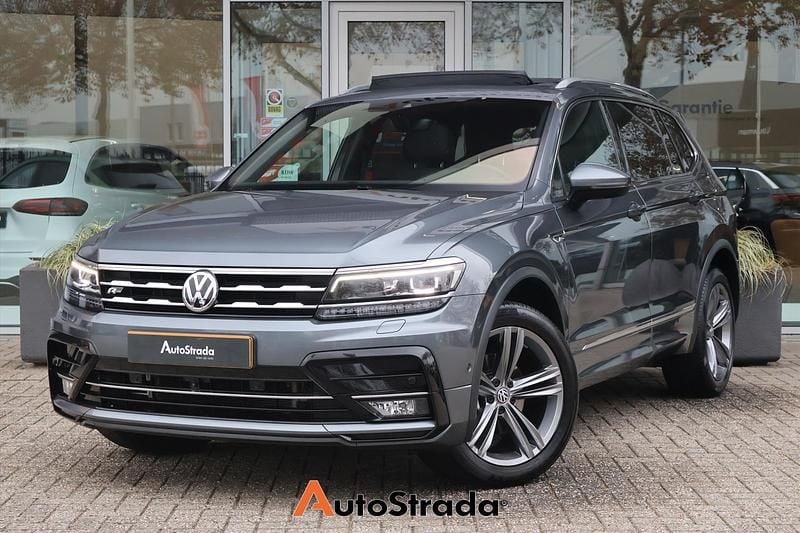 Grijs Gebruikt 2021 VW Tiguan R-line SUV | € 29.900 (Super prijs) - Afbeelding 1/4