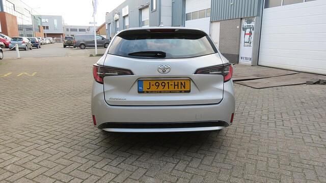 Occasion Toyota Corolla Comfort 116 PK (85 kW) 2020 Grijs (metallic) Stationwagen