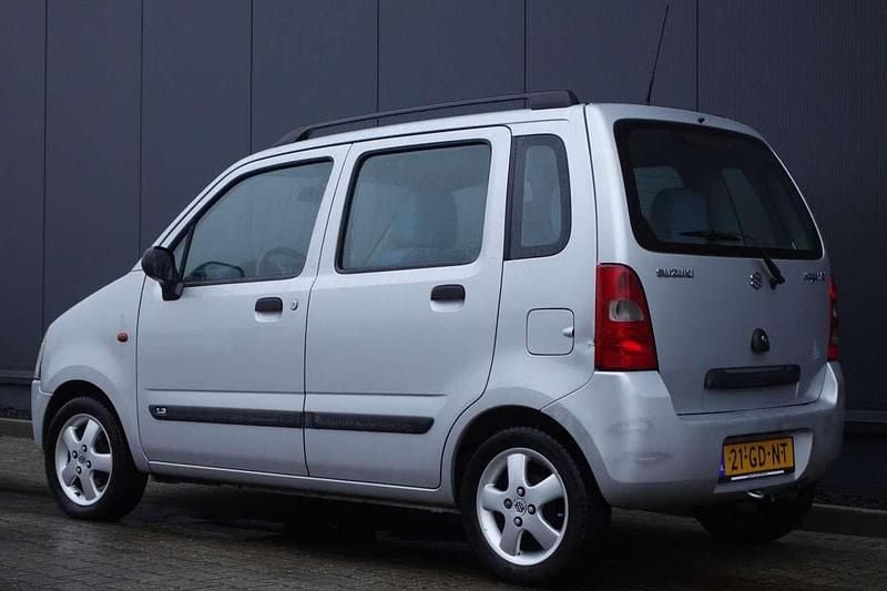 Occasion Suzuki Wagon R+ GL 76 PK (55 kW) 2000 Grijs (metallic) Stationwagen
