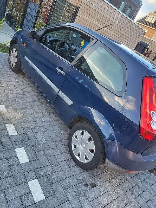Gebruikt 2008 Ford Fiesta Hatchback | € 1.000 (Goede deal) - Afbeelding 1/4