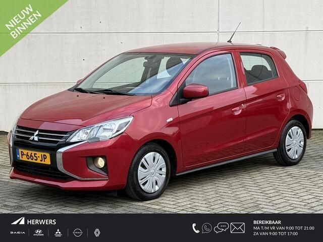 Rood, metallic lak Gebruikt 2022 Mitsubishi Space Star Hatchback | € 11.435 (Goede deal) - Afbeelding 1/4