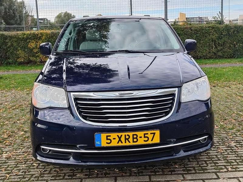 Blauw Gebruikt 2013 Chrysler Town & Country Van | € 12.500 - Afbeelding 1/4