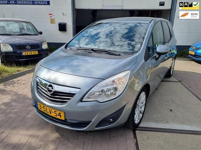 Grijs Gebruikt 2011 Opel Meriva Color Edition MPV | € 4.950 (Eerlijke prijs) - Afbeelding 1/4