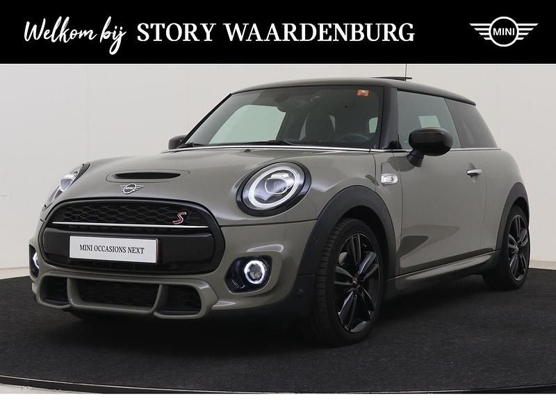 Grijs Gebruikt 2019 Mini John Cooper Works Hatchback | € 24.950 (Eerlijke prijs) - Afbeelding 1/4