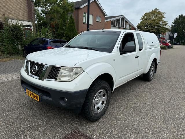 Wit Gebruikt 2008 Nissan Navara SE Pickup | € 4.950 - Afbeelding 1/4