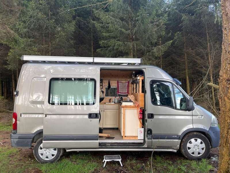 Groen Gebruikt 2007 Renault Master Van | € 13.000 - Afbeelding 1/4