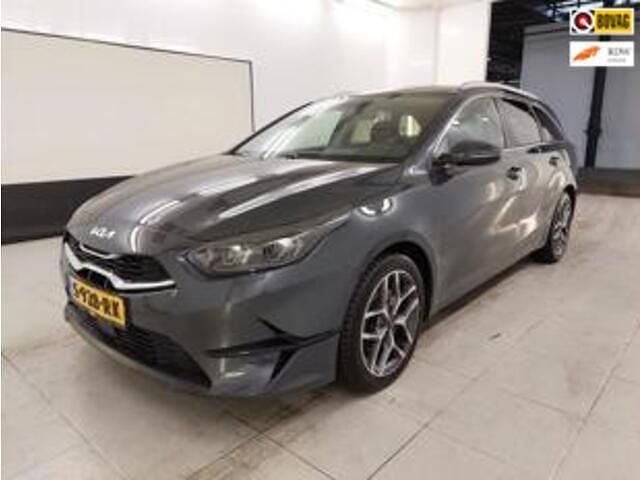 Grijs Gebruikt 2023 Kia Ceed Sportswagon Stationwagen | € 20.750 (Goede deal) - Afbeelding 1/2