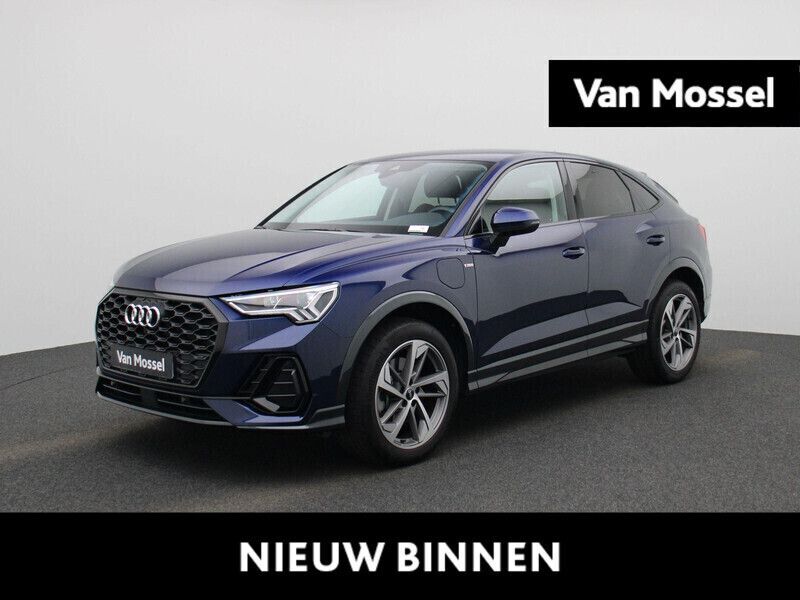 Blauw Nieuw 2024 Audi Q3 Sportback Ambiente SUV | € 51.900 (Goede deal) - Afbeelding 1/4