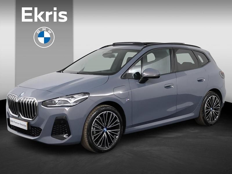 Grijs Gebruikt 2024 BMW 225 Active Tourer M Sport MPV | € 42.900 (Eerlijke prijs) - Afbeelding 1/4