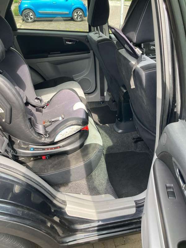 Zwart Gebruikt 2011 Suzuki SX4 Limited Hatchback | € 5.950 (Eerlijke prijs) - Afbeelding 1/4