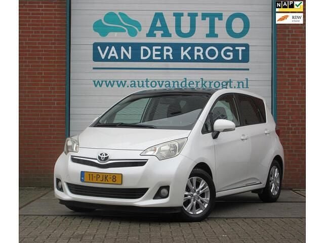 Wit Gebruikt 2011 Toyota Verso-S MPV | € 7.495 (Goede deal) - Afbeelding 1/4