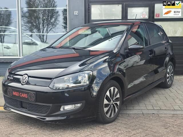 Zwart Gebruikt 2014 VW Polo Hatchback | € 4.950 (Eerlijke prijs) - Afbeelding 1/4