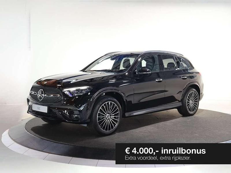 Zwart Nieuw 2025 Mercedes GLC300e Sport Edition SUV | € 80.082 (Goede deal) - Afbeelding 1/4