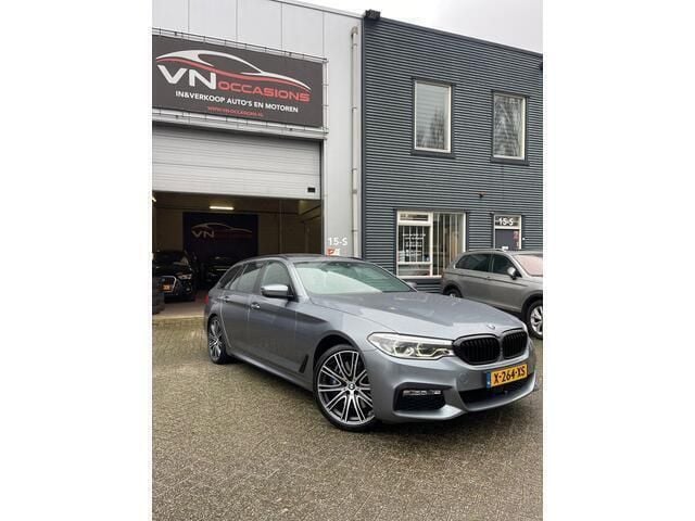 Occasion BMW 540 Executive 320 PK (235 kW) 2018 Grijs Stationwagen