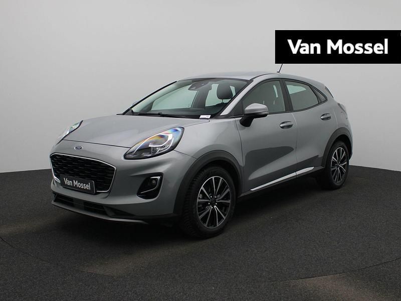 Grijs Gebruikt 2022 Ford Puma Titanium SUV | € 20.945 (Eerlijke prijs) - Afbeelding 1/4