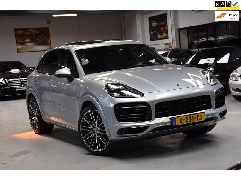 Grijs Gebruikt 2020 Porsche Cayenne Sport SUV | € 66.800 (Super prijs) - Afbeelding 1/4