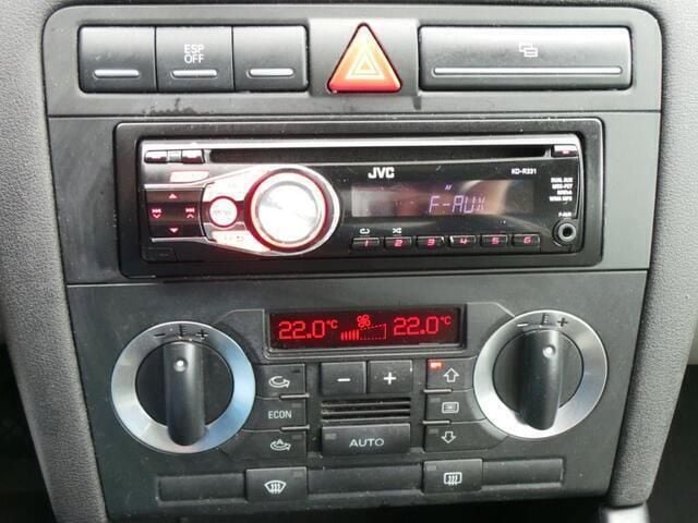 Occasion Audi A3 Attraction 116 PK (85 kW) 2006 Grijs Hatchback