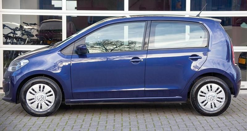 Hatchback Gebruikt 2016 VW up! move up! Hatchback | € 8.950 (Eerlijke prijs) - Afbeelding 1/4