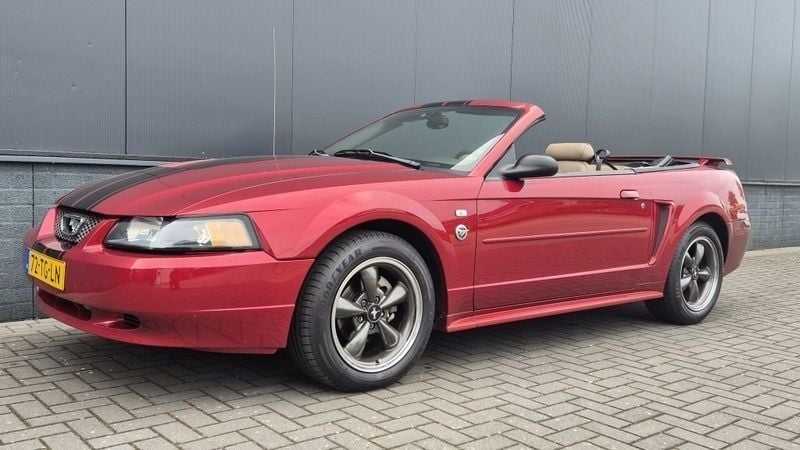 Cabriolet Occasion 2004 Ford Mustang Convertible Cabriolet | € 6.750 - Afbeelding 1/4