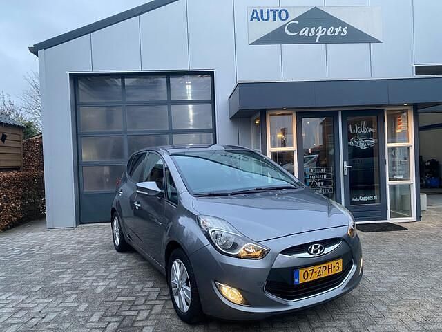 Grijs Occasion 2013 Hyundai ix20 Hatchback | € 6.950 (Eerlijke prijs) - Afbeelding 1/4