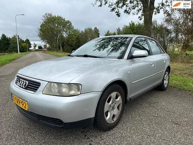 Grijs Gebruikt 2002 Audi A3 Ambiente Hatchback | € 999 (Eerlijke prijs) - Afbeelding 1/4