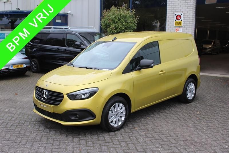 Geel Gebruikt 2024 Mercedes Citan 112 Van | € 25.950 (Eerlijke prijs) - Afbeelding 1/4