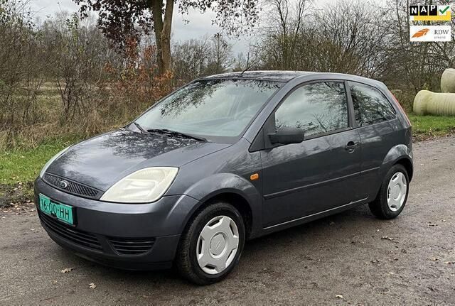 Grijs Gebruikt 2003 Ford Fiesta Hatchback | € 1.350 (Eerlijke prijs) - Afbeelding 1/4
