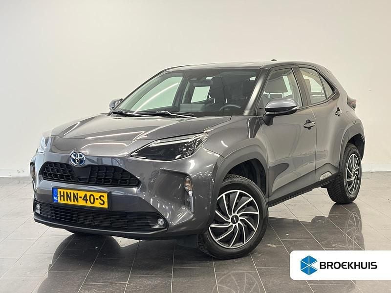Grijs Occasion 2025 Toyota Yaris Cross Active SUV | € 24.945 (Goede deal) - Afbeelding 1/4