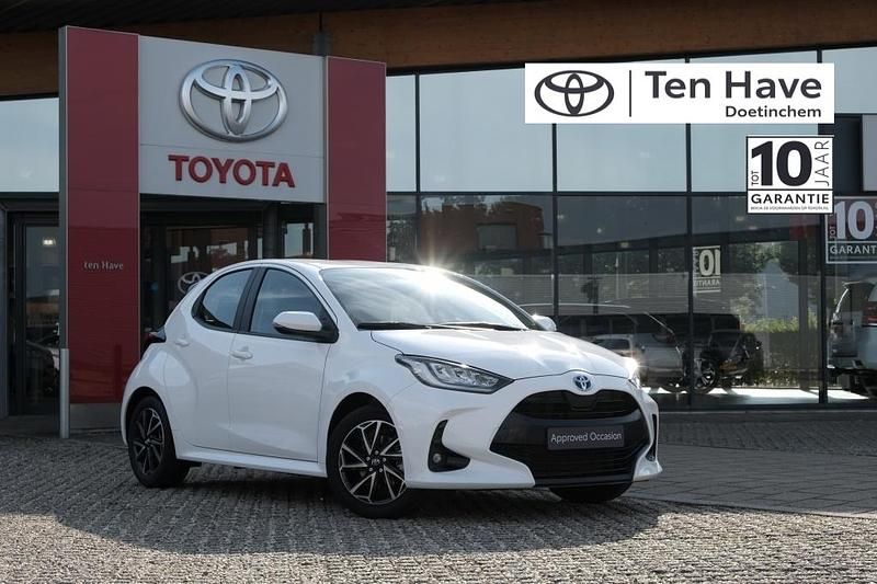 Wit Gebruikt 2023 Toyota Yaris Hatchback | € 22.900 (Eerlijke prijs) - Afbeelding 1/4