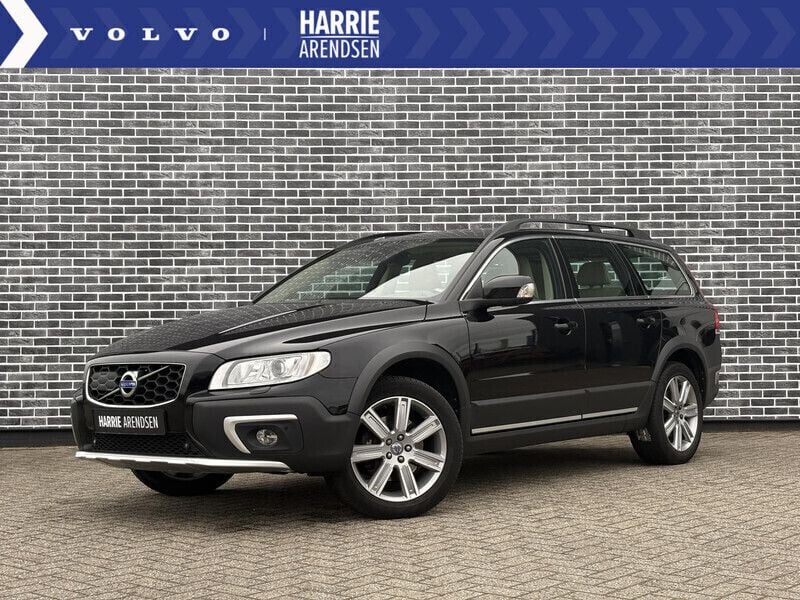 Zwart Gebruikt 2016 Volvo XC70 SUV | € 29.194 (Eerlijke prijs) - Afbeelding 1/4