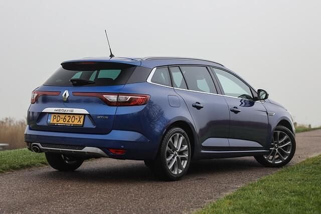 Blauw Gebruikt 2017 Renault Mégane GT Line LE Stationwagen | € 12.930 - Afbeelding 1/3
