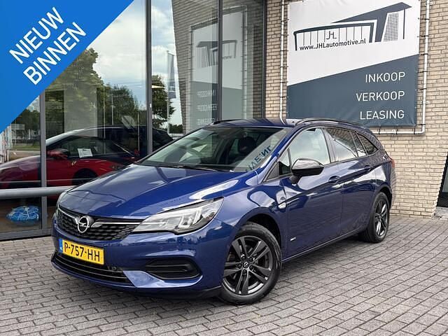Blauw Gebruikt 2022 Opel Astra Design & Tech Stationwagen | € 12.750 (Eerlijke prijs) - Afbeelding 1/4