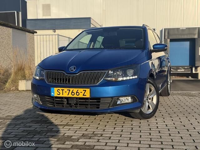 Blauw Occasion 2018 Skoda Fabia Clever Stationwagen | € 6.400 (Goede deal) - Afbeelding 1/4