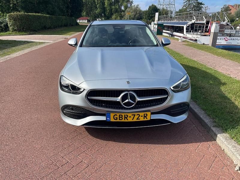 Grijs Occasion 2022 Mercedes C300e Luxury Sedan | € 29.950 - Afbeelding 1/4