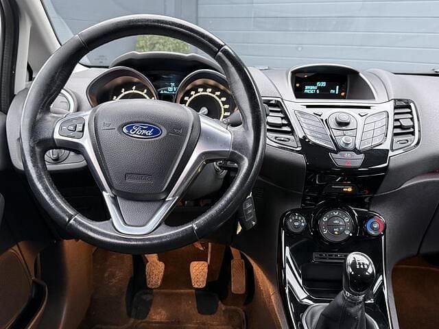 Occasion Ford Fiesta Titanium 80 PK (58 kW) 2014 Grijs Hatchback