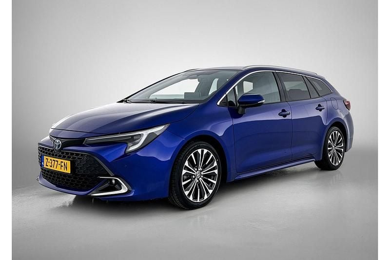 Blauw Gebruikt 2024 Toyota Corolla Stationwagen | € 28.445 (Eerlijke prijs) - Afbeelding 1/1